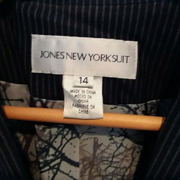 Jones New York Dark Gray Pinstriped Blazer Sz 14 - Picture 4 of 5